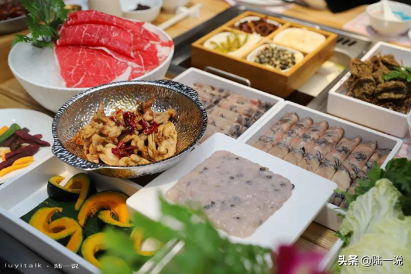 螺螄粉火鍋、冰火鍋,這家火鍋太會折騰了,別人關門,他們家爆滿 螺螄粉火鍋、冰火鍋,這家火鍋太會折騰了,別人關門,他們家爆滿