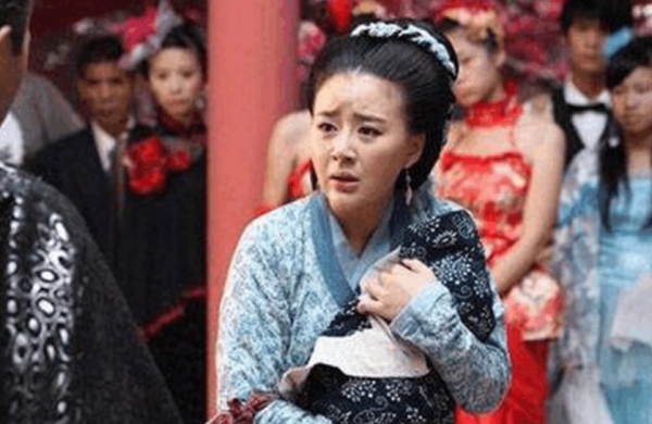 不止是餵奶那麼簡單!清朝皇室乳母,到底是什麼角色? 不止是餵奶那麼簡單!清朝皇室乳母,到底是什麼角色?