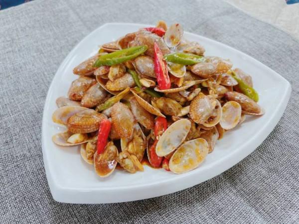 網紅蒸汽生蠔，爆炒花甲，酸菜魚，炒時蔬，青椒炒蛋，