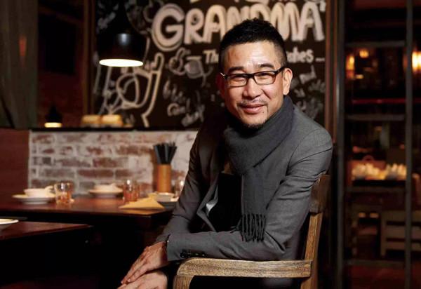 從不起眼的小攤,到身價過億,擁有上百家餐廳,秘訣就是“玩”? 從不起眼的小攤,到身價過億,擁有上百家餐廳,秘訣就是“玩”?