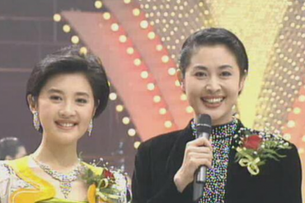 陳紅：28歲嫁給44歲二婚導演，婚後生2娃，她才是人間清醒