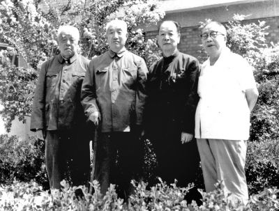 1978年,葉劍英卸任國防部長後,為何由徐向前接任呢? 1978年,葉劍英卸任國防部長後,為何由徐向前接任呢?