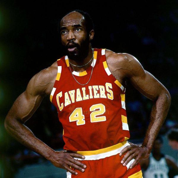 NBA歷史七大單節之最：克萊單節37分，一人單節18板，穆大叔8蓋帽