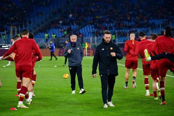 穆里尼奧用雙後腰等於自殺，建隊就是要不斷地試錯，冬窗必須補強