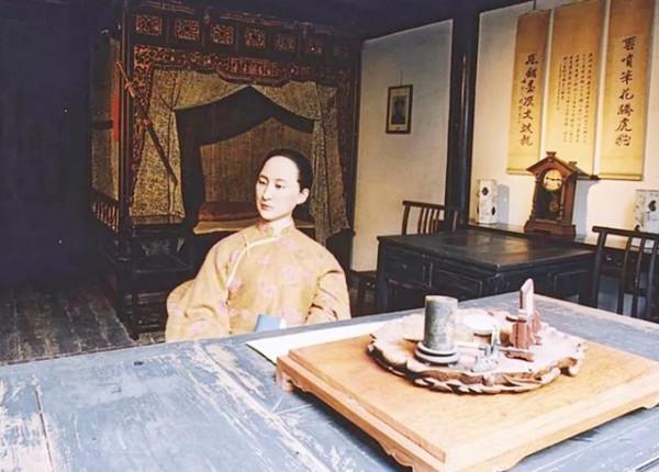 “鑑湖女俠”秋瑾32歲英勇就義，留下2個子女，結局如何？