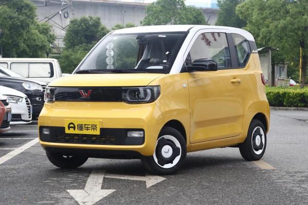 五菱宏光MINIEV虎年限定裝扮正式亮相，造型喜慶