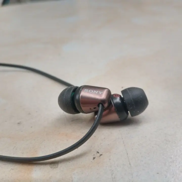 Beats Flex &amp; 索尼WI-C310 &amp; Smartisan DS200 項圈掛脖藍芽耳塞分享