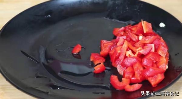 豆腐皮不要涼拌了,試試種新做法,我家每週要吃3次,上桌就掃光 豆腐皮不要涼拌了,試試種新做法,我家每週要吃3次,上桌就掃光