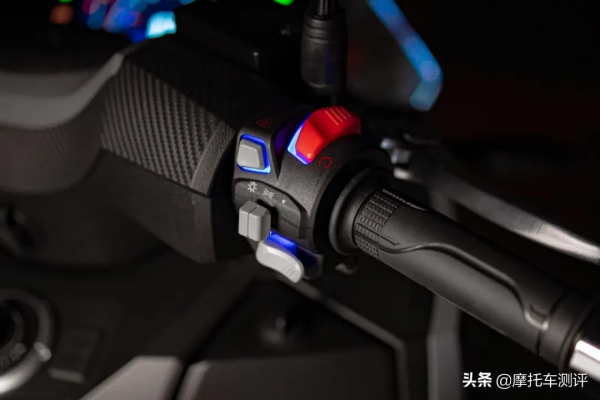 多少沾點泥土氣息，大陽ADV350評測