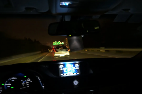 細數二手雷克薩斯ES300h的特點，什麼樣的人適合當車主？