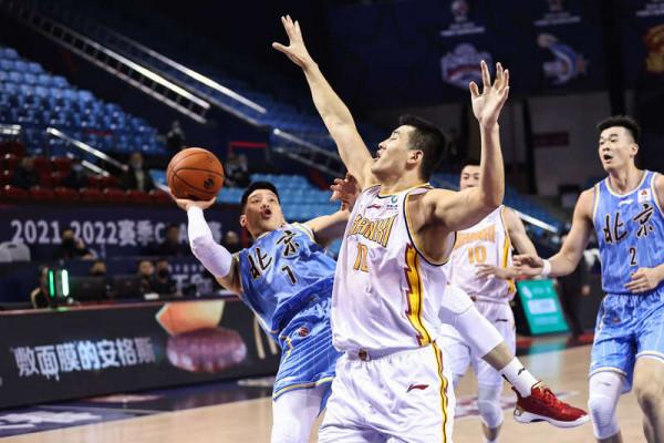 漫評CBA：惜敗山西 首鋼男籃繼續除錯陣容