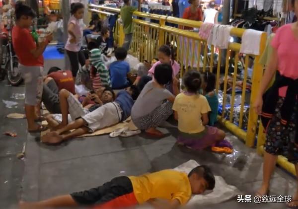 走向極端的菲律賓“禁毒戰爭”，8000名毒販被殺，10萬人嚇得自首