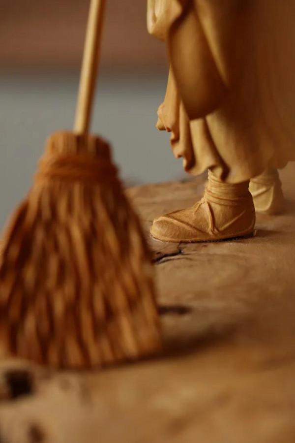 黃楊木×風化木 | 掃地僧