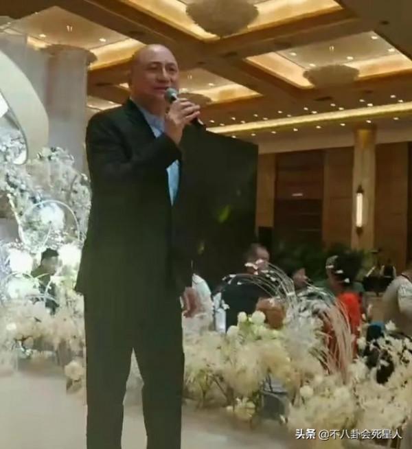 過氣明星走穴群像：“最帥楊逍”兩千八5首歌，胖“唐僧”吃老本