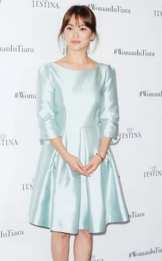 宋慧喬新造型“翻車”，穿針織裙成五五身，留大光明頭太土氣