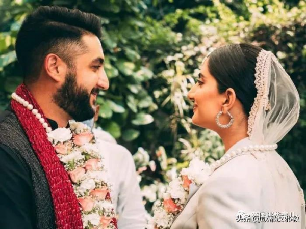 印度一新娘在婚禮上穿西褲被網友狂噴,網友:你應該去自殺 印度一新娘在婚禮上穿西褲被網友狂噴,網友:你應該去自殺