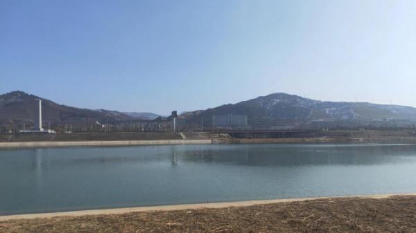 正月初三，洛水岸邊，豔陽高照