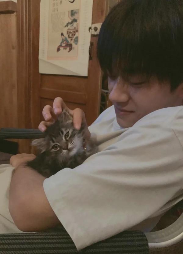 易烊千璽女友視角 易烊千璽女友視角