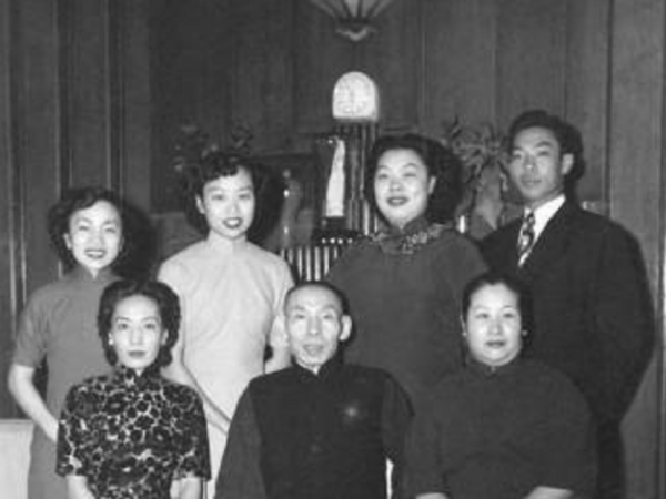 杜月笙愛女：在外漂泊半生，71歲回上海老宅，發現門匾中有驚喜