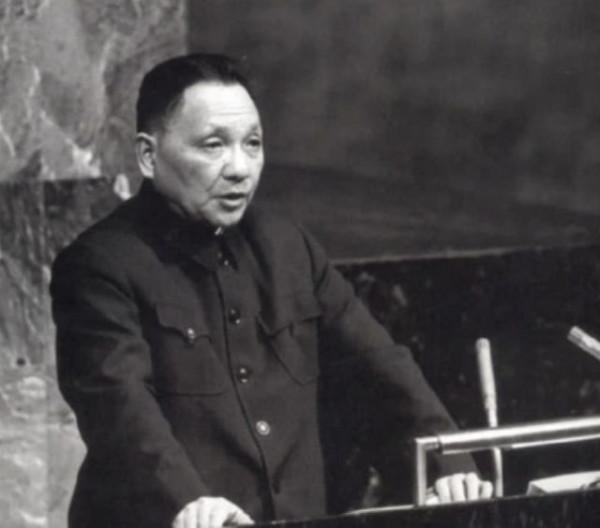 1978年鄧小平訪日，辦成“三件大事”，完成周總理遺願