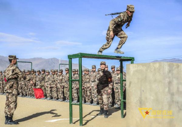 格鬥、拳術、刺殺，這場軍體集訓乾貨滿滿