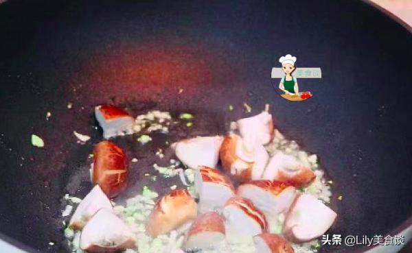 中秋家宴，這素菜記得吃，不放肉也香，5分鐘上桌，寓意花好月圓