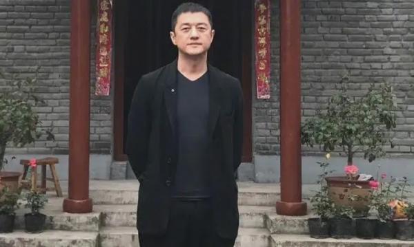 李亞鵬欠債4000萬後，挖走李子柒團隊當起網紅？曾兩度被罵