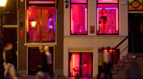 這個叫“豬頭”的男人，建立了歐洲規模最大的性剝削網路