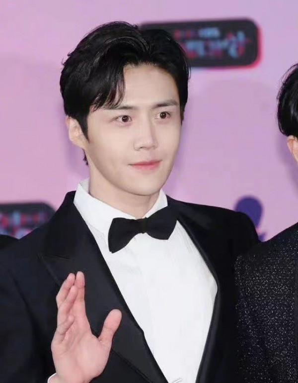 金宣虎承認爆料，向前女友道歉，網友：紅的速度趕不上糊的