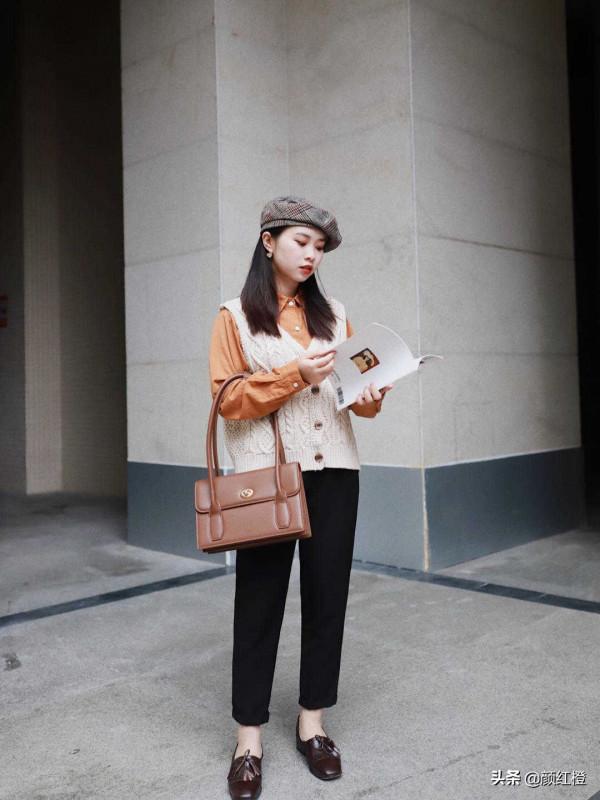 這才是“馬甲”的正確穿法，保暖又洋氣，幾種搭配讓你氣質翻倍