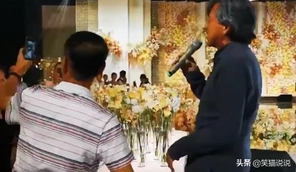 林子祥出席婚禮唱歌助陣，卻不料變成演唱會，74歲依舊中氣十足