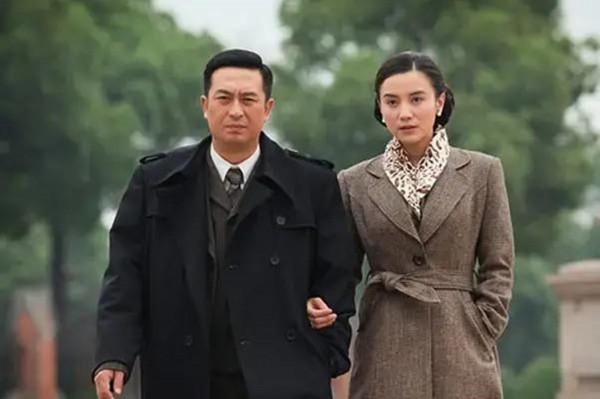 同樣是演“周乙”,於和偉和張嘉益放在一起看,差別就出來了 同樣是演“周乙”,於和偉和張嘉益放在一起看,差別就出來了