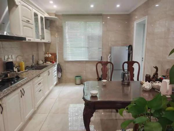 絕版央企開發商