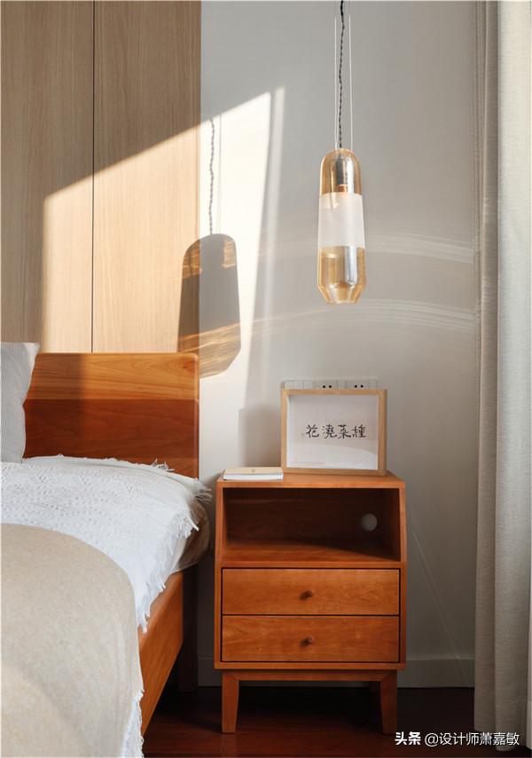 舊貌換新顏!保留棕紅木地板,她家竟然還能改得這麼好看 舊貌換新顏!保留棕紅木地板,她家竟然還能改得這麼好看