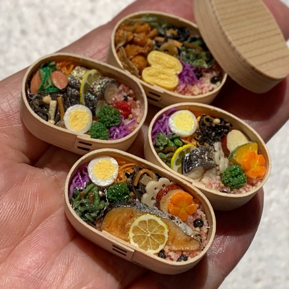 迷你超豪華！袖珍美食模型：指尖上的料理挑動味蕾