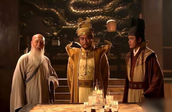 同樣是削藩，為什麼漢景帝抗住了，而朱允炆沒有抗住？