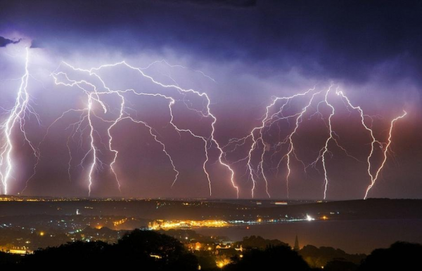 人們常說“五雷轟頂”、“天打五雷轟”,五雷指的是哪五雷? 人們常說“五雷轟頂”、“天打五雷轟”,五雷指的是哪五雷?