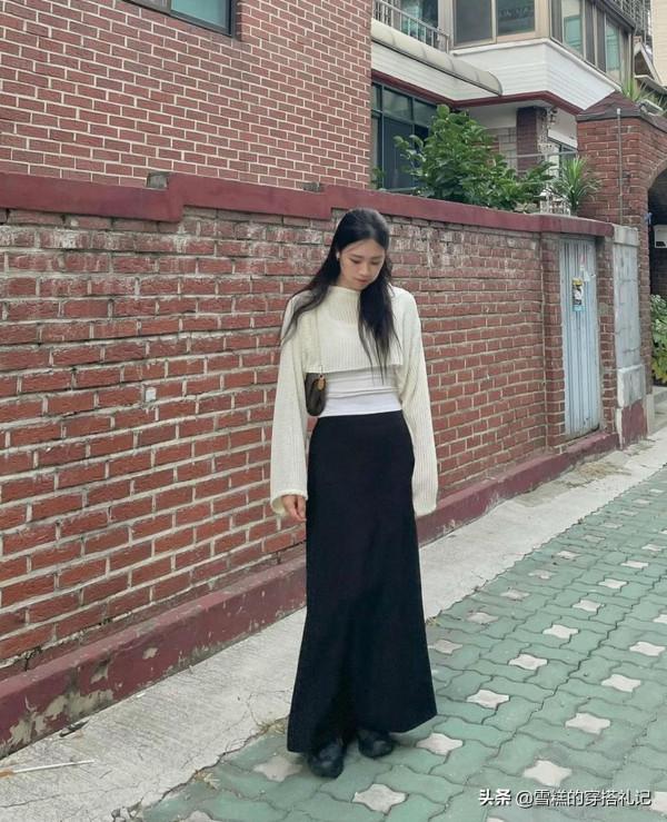 今秋再穿衛衣就過時了！這3種“上衣”正流行，搭褲子裙子都好看