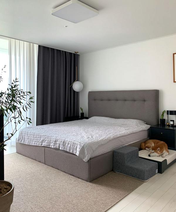 比起日式，極簡風的家更得我心，大白牆純粹乾淨到像一張“白紙”