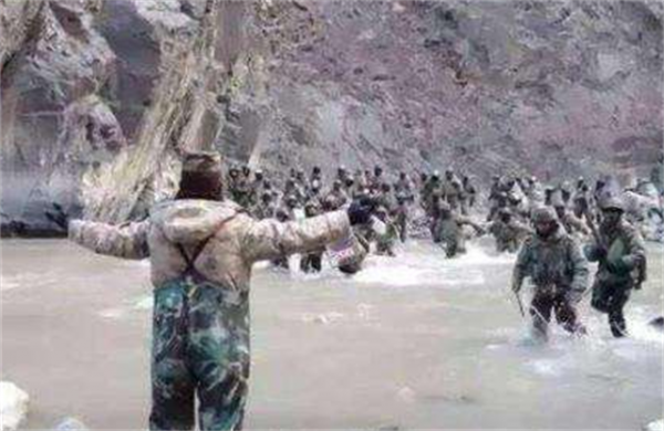 英雄團長祁發寶近況：頭顱模型有明顯缺損，額角傷疤明顯令人痛惜