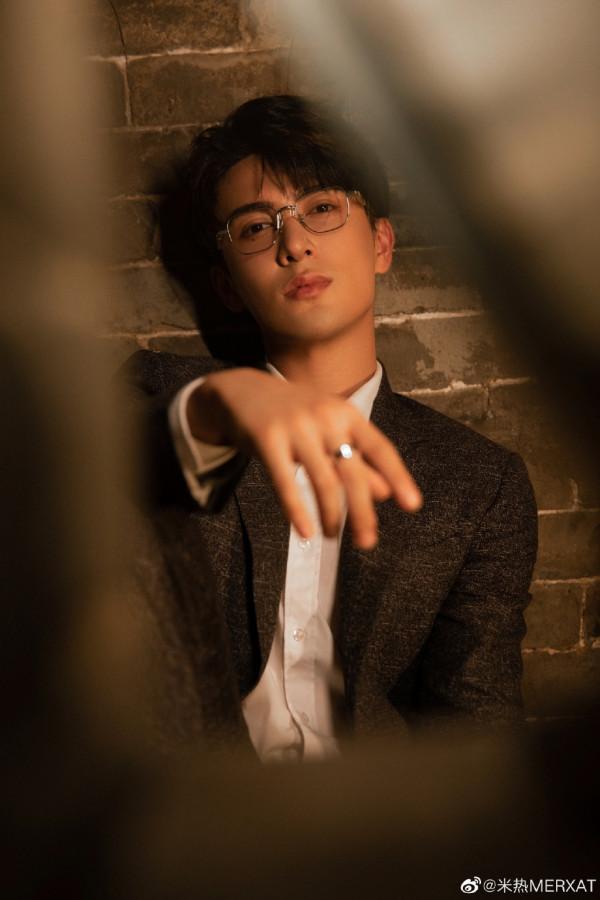 米熱：與迪麗熱巴同為新疆人的同班同學，參演多部大熱劇始終沒火