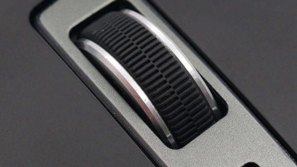 可同時連4臺終端裝置,一鍵切換,雷柏多模式無線滑鼠MT750W拆解 可同時連4臺終端裝置,一鍵切換,雷柏多模式無線滑鼠MT750W拆解