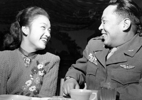 國軍軍長起義,建國後任體委副主任,一生娶了40位姨太,83歲善終 國軍軍長起義,建國後任體委副主任,一生娶了40位姨太,83歲善終