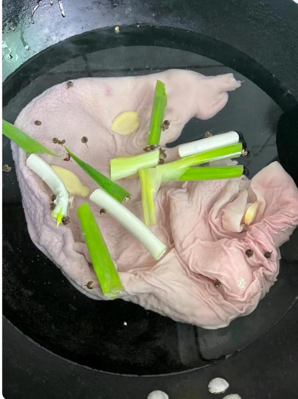 冬日到，各種補藥不如來一碗豬肚雞骨湯～暖心又暖胃