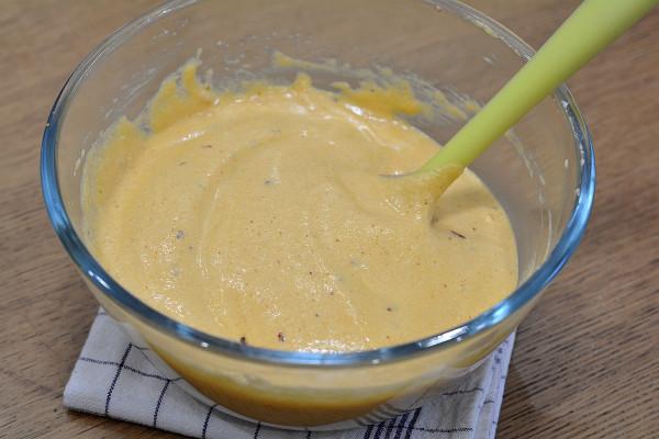 老乾媽香辣戚風蛋糕，用電飯煲做暄軟省事，微辣微鹹太好吃了