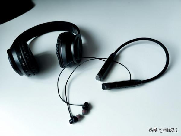 消費降級：19塊錢RGB藍芽無線耳麥曬單，TF插卡0電量插線三模播放