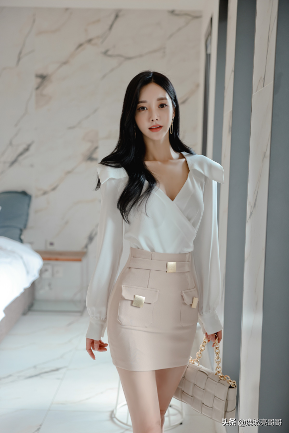 洛麗塔金屬裝飾藤蘿淡粉襯裙,珠珠展示淡雅美 洛麗塔金屬裝飾藤蘿淡粉襯裙,珠珠展示淡雅美