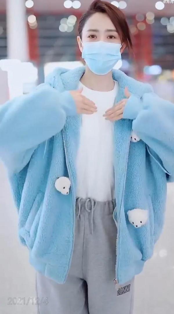 佟麗婭私服,小嘟嘟嘴太可愛,有些萌 佟麗婭私服,小嘟嘟嘴太可愛,有些萌