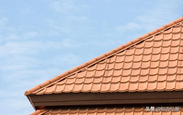 農村自建房，房頂用什麼瓦最長久？準備蓋瓦的朋友注意了