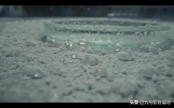 繼《鬼怪》之後，孔大叔帶著奈飛爽劇《寂靜之海》來看你們了